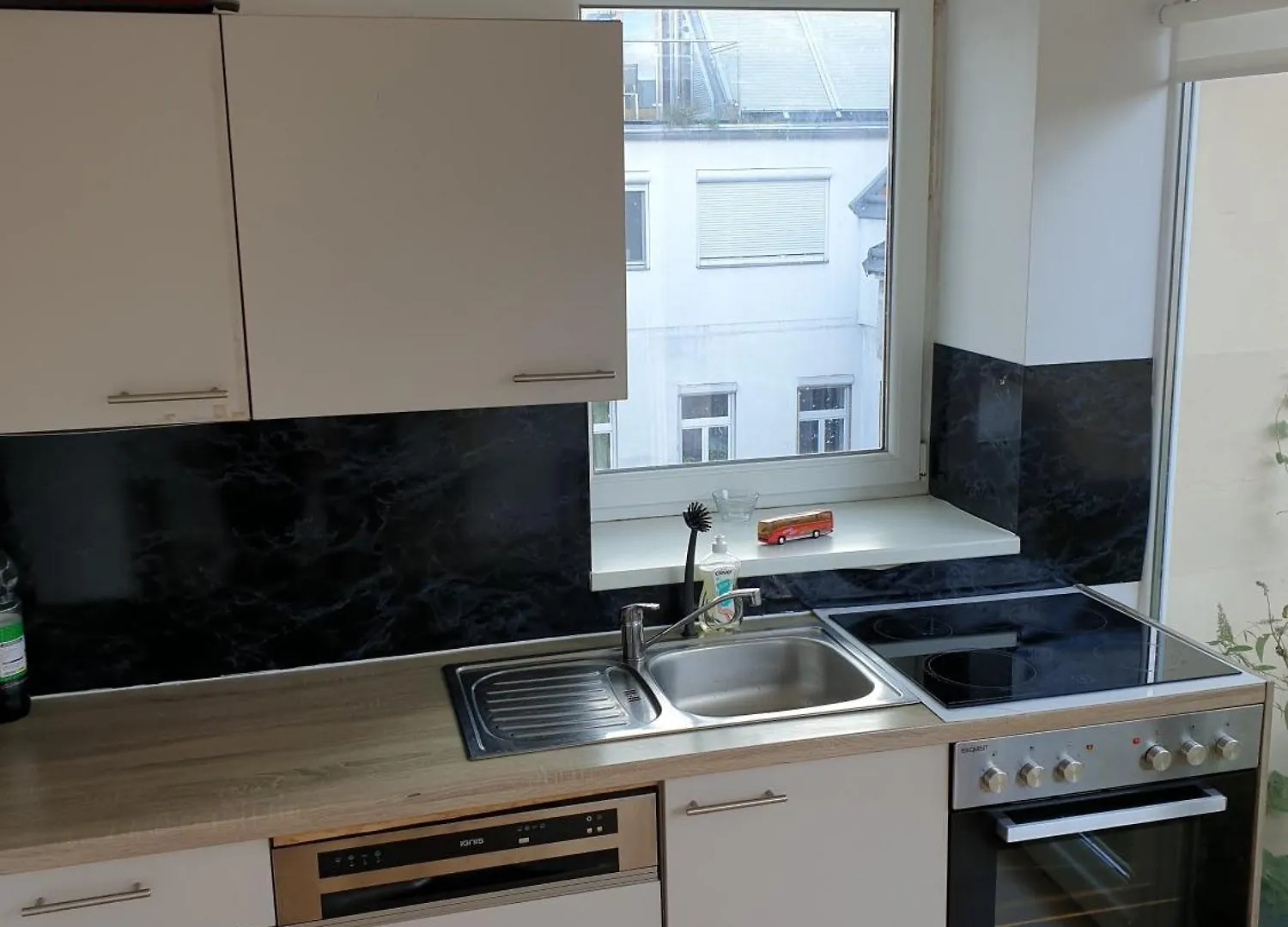 Helles Zimmer Mit Dachterrasse Nahe Schoenbrunn Vienna Austria