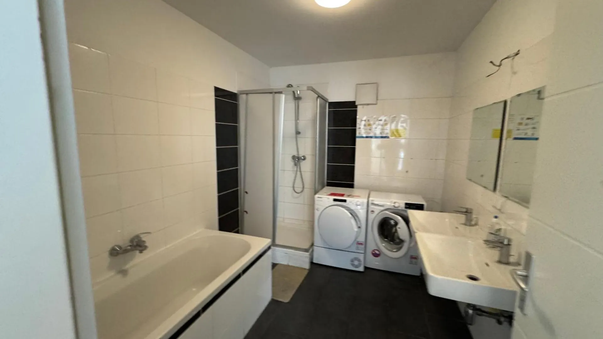 Homestay Helles Zimmer Mit Dachterrasse Nahe Schoenbrunn Vienna