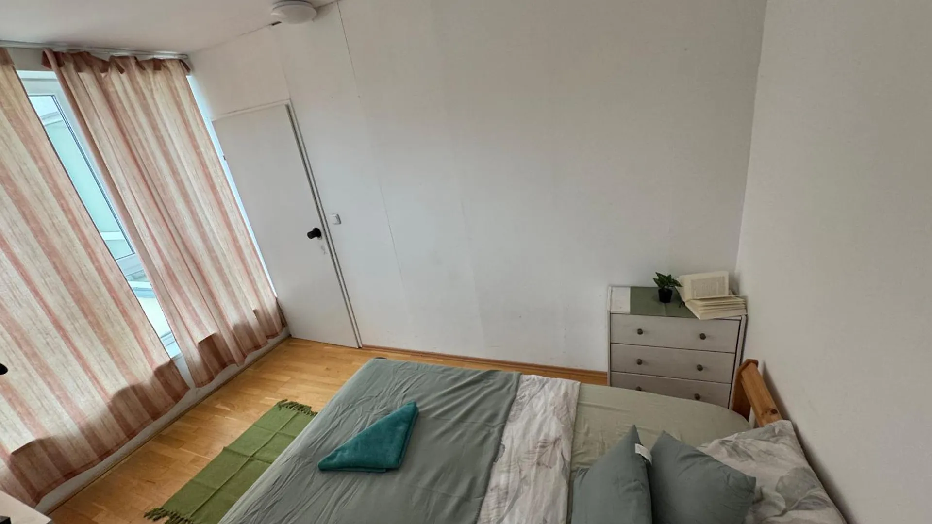 Helles Zimmer Mit Dachterrasse Nahe Schoenbrunn Vienna